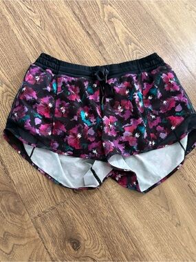 Lululemon Hotty hot shorts multi colored